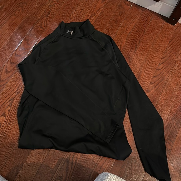 Black cold gear under Armour turtleneck - Picture 1 of 2